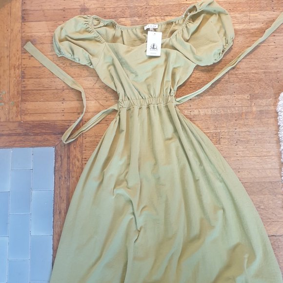 Artemisia Green Puff Sleeve Dress - Picture 2 of 2